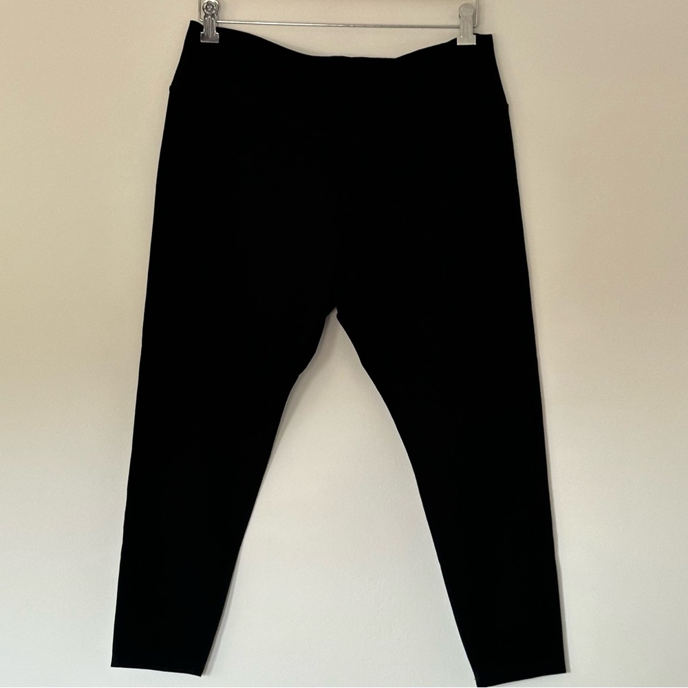 Province of Canada | Black Everyday Leggings | XXL